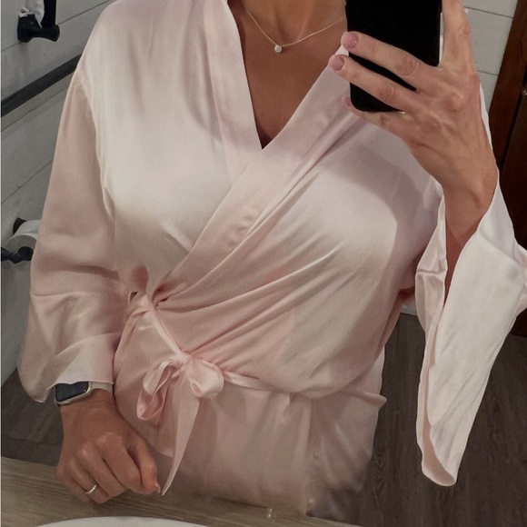 Pink Silk Robe - Picture 1 of 3